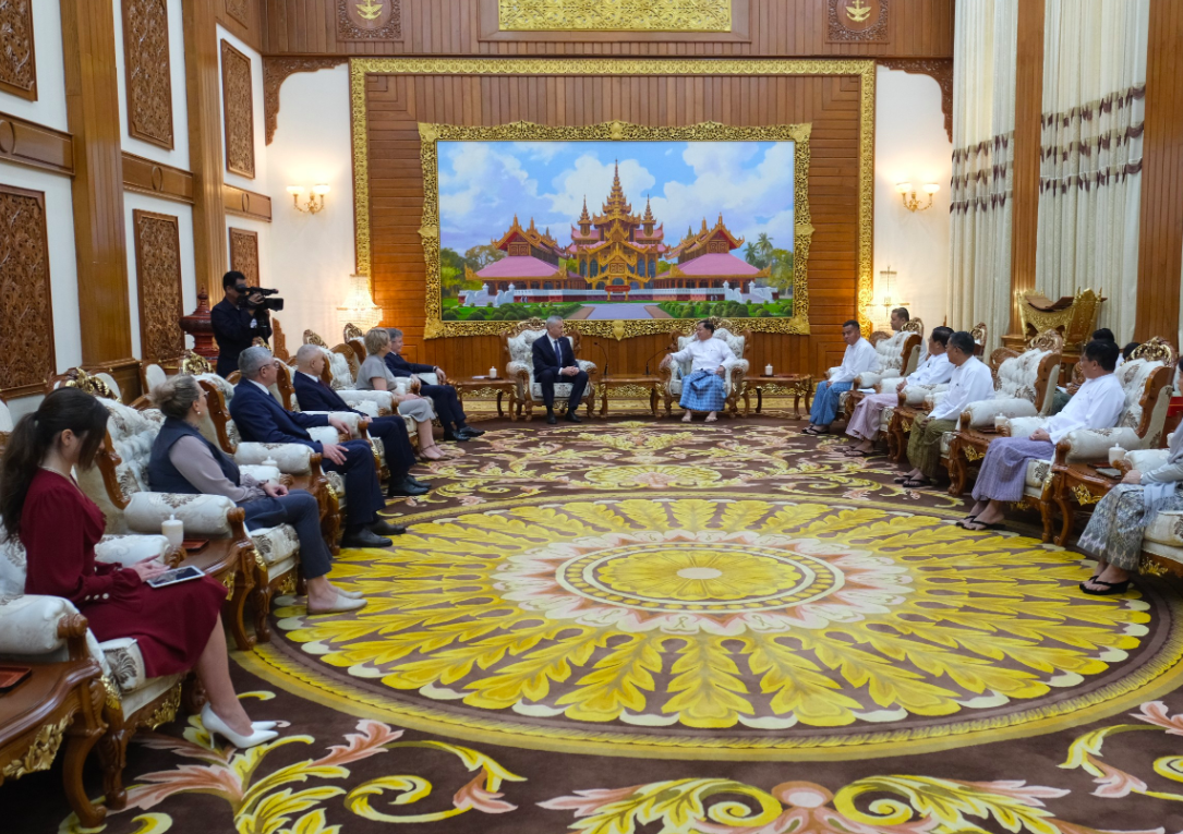 Фото Губернатор Новосибирской области Андрей Травников обсудил с главой Мьянмы развитие сотрудничества 2